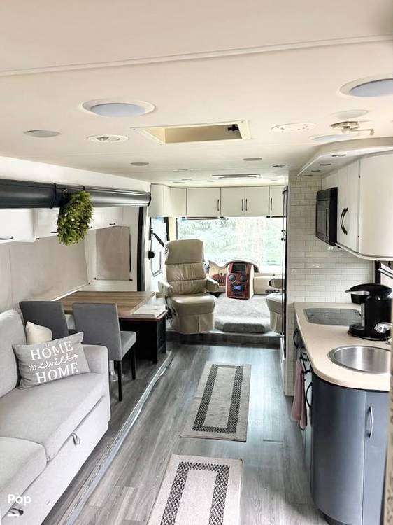 2011 Thor Motor Coach Serrano 31X in kennewick WA