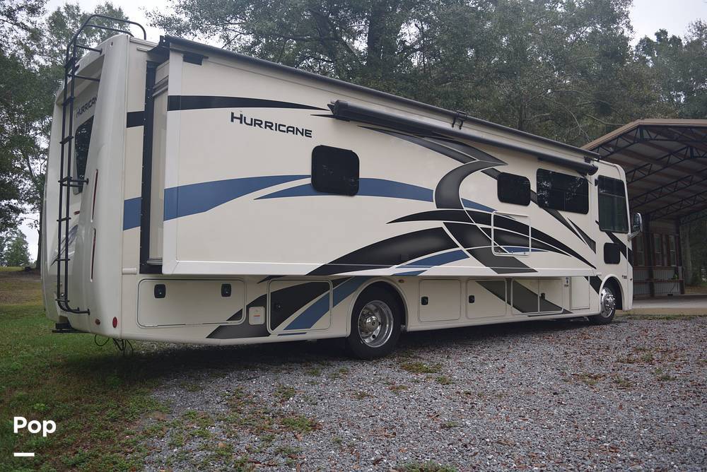 2022 Thor Motor Coach Hurricane 34R in geneva AL