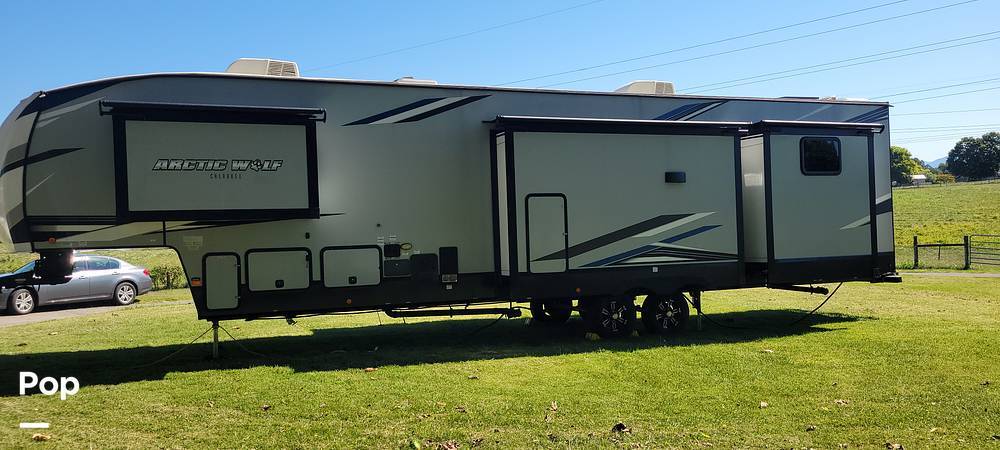2022 Cherokee Arctic Wolf 3810SUITE in maryvillle TN