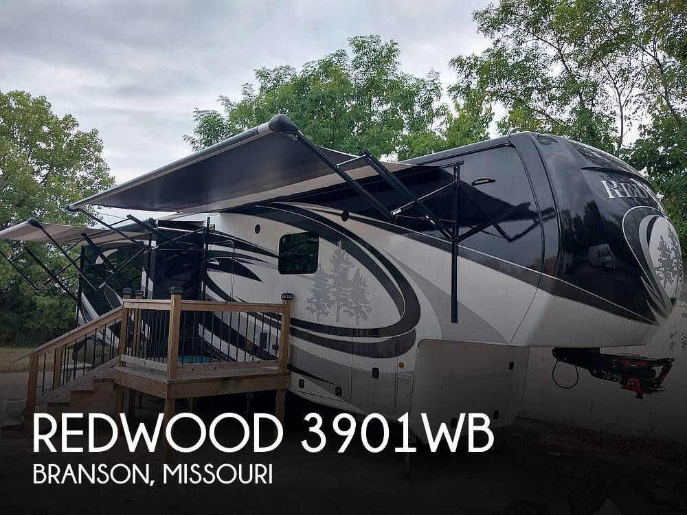 2017 Crossroads Redwood 3901WB RV