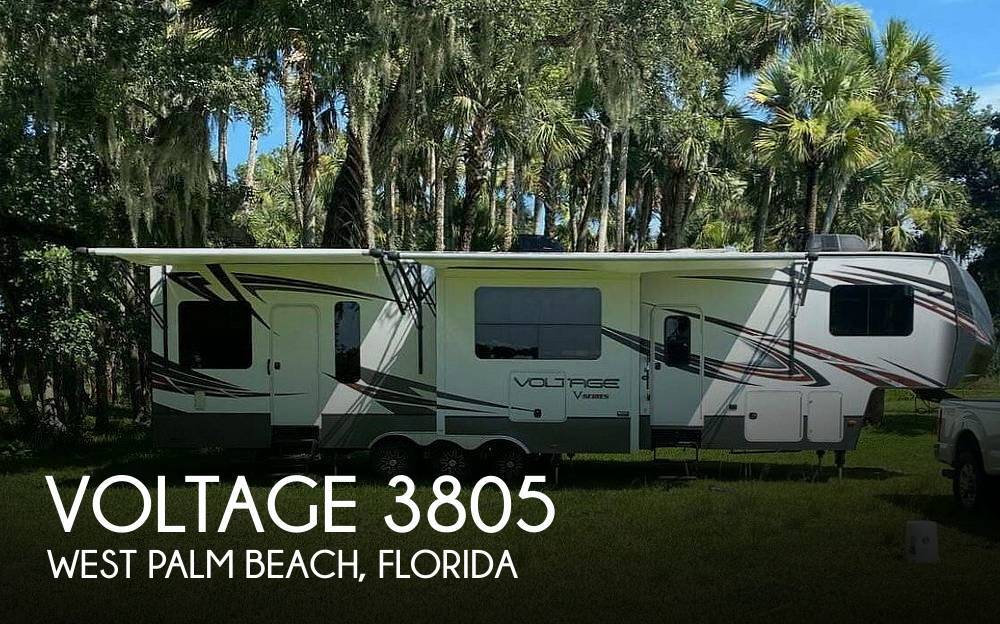 2016 Dutchmen Voltage 3805 Fifth Wheel Toy Hauler RV
