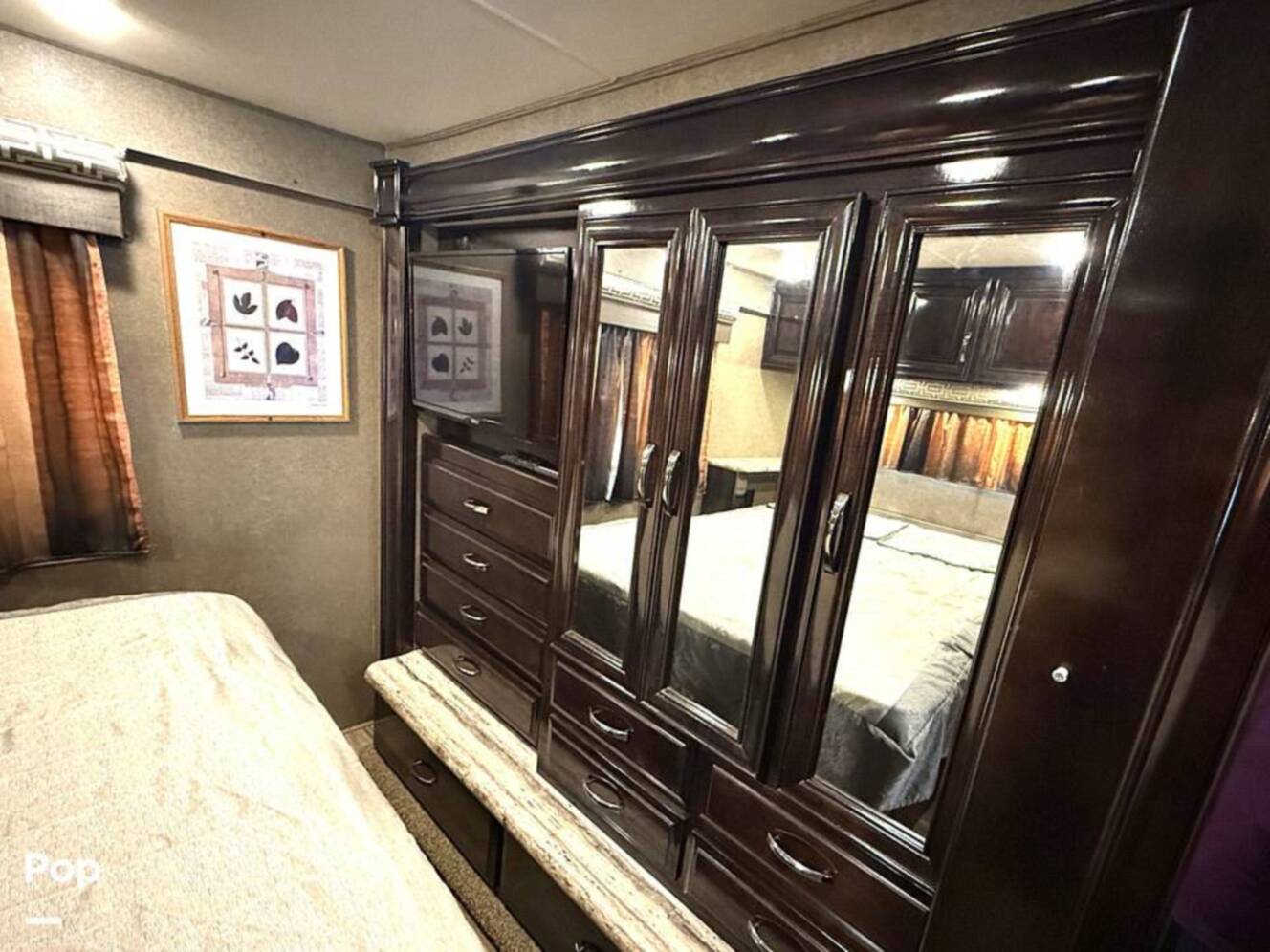 A photo of this 2017 Thor Motor Coach Quantum WS31