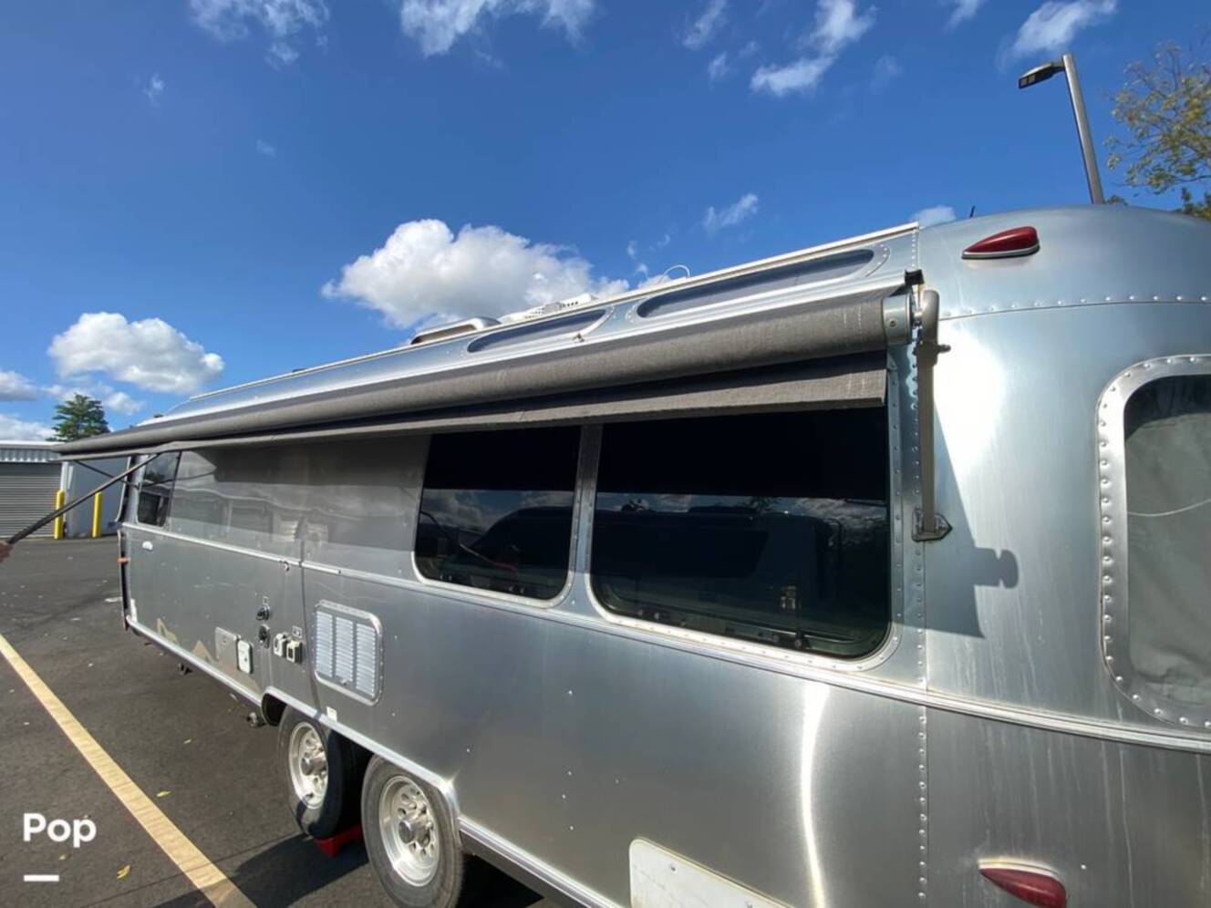 A photo of this 2014 Airstream International Serenity 27FB