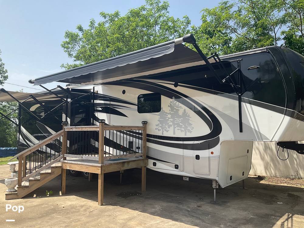2017 Crossroads Fifth Wheels For Sale - RV Trader