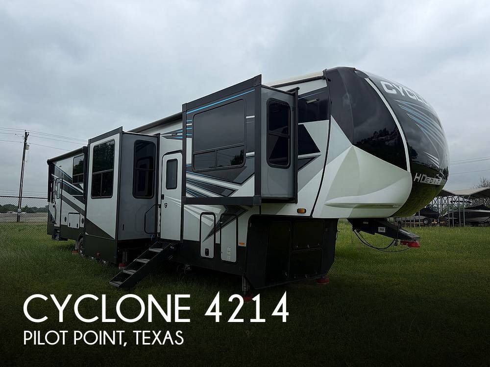 2021 Heartland Cyclone 4214 in pilot point TX