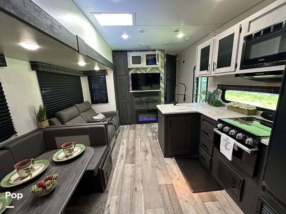 2022 Kz Sportsmen 302BHK in magnolia TX