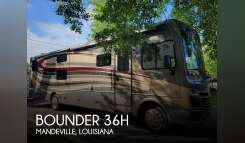 2017 Fleetwood Bounder 36H RV