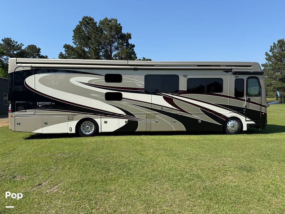 2018 Fleetwood Discovery 40G in fouke AR