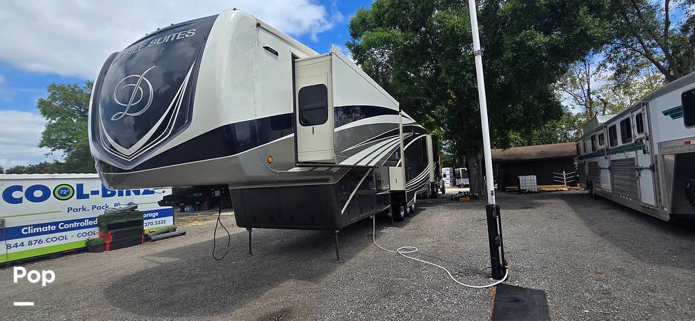 2022 DRV Mobile Suites 43 Manhattan in loxahatchee FL