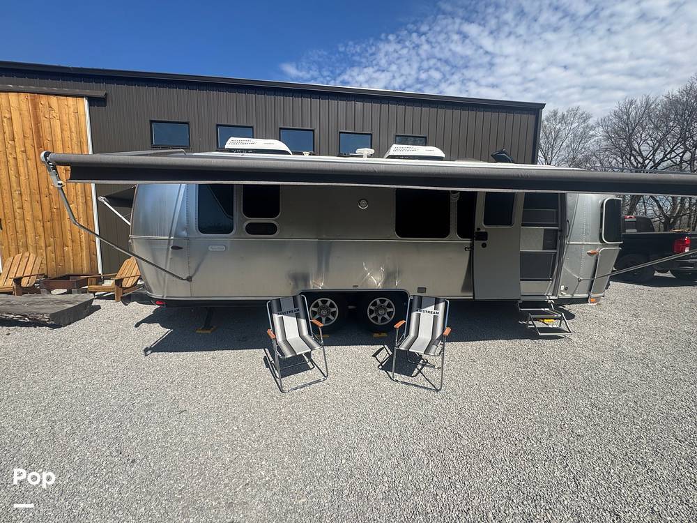 2020 Airstream Flying Cloud 28RB in williamsport TN