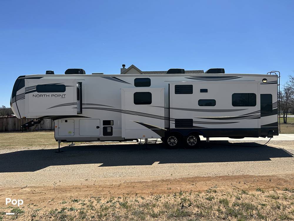 2022 Jayco North Point 377RLBH in weatherford TX