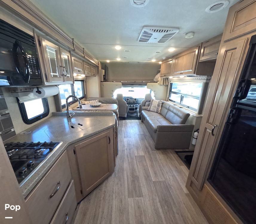 2018 Thor Motor Coach Four Winds 31E (Bunkhouse) in winchester CA