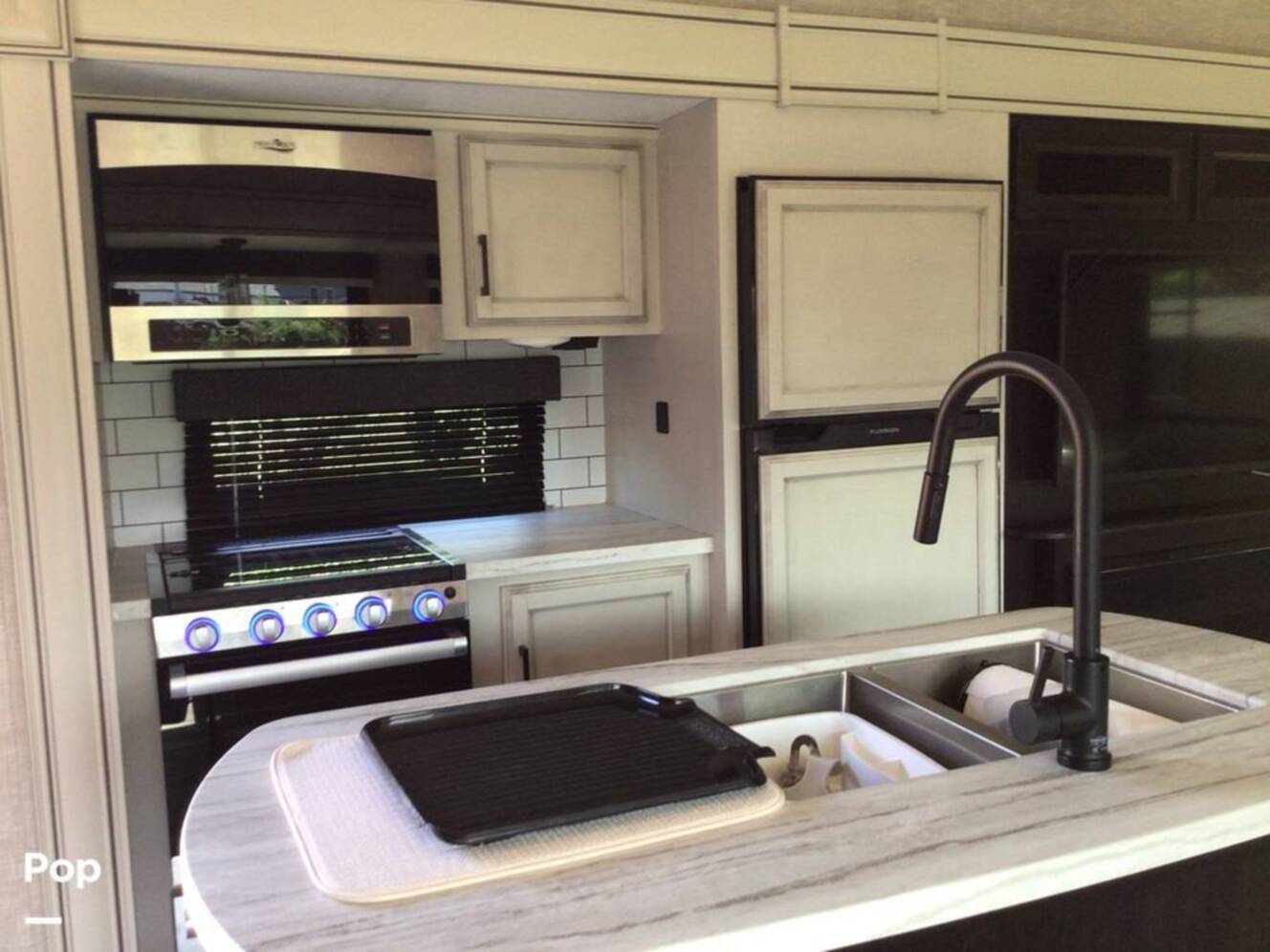 A photo of this 2022 Jayco Eagle HT 28.5RSTS