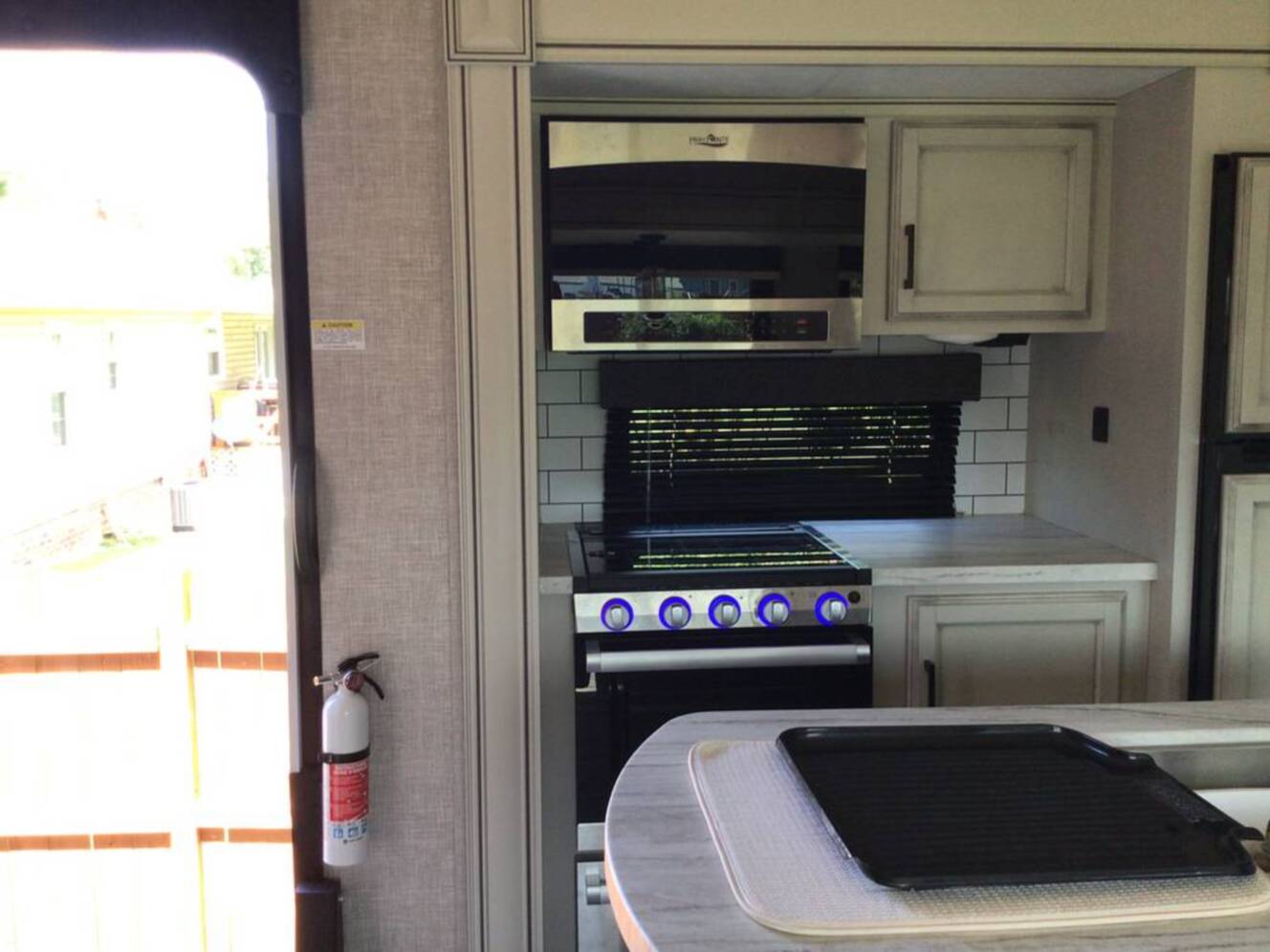 A photo of this 2022 Jayco Eagle HT 28.5RSTS