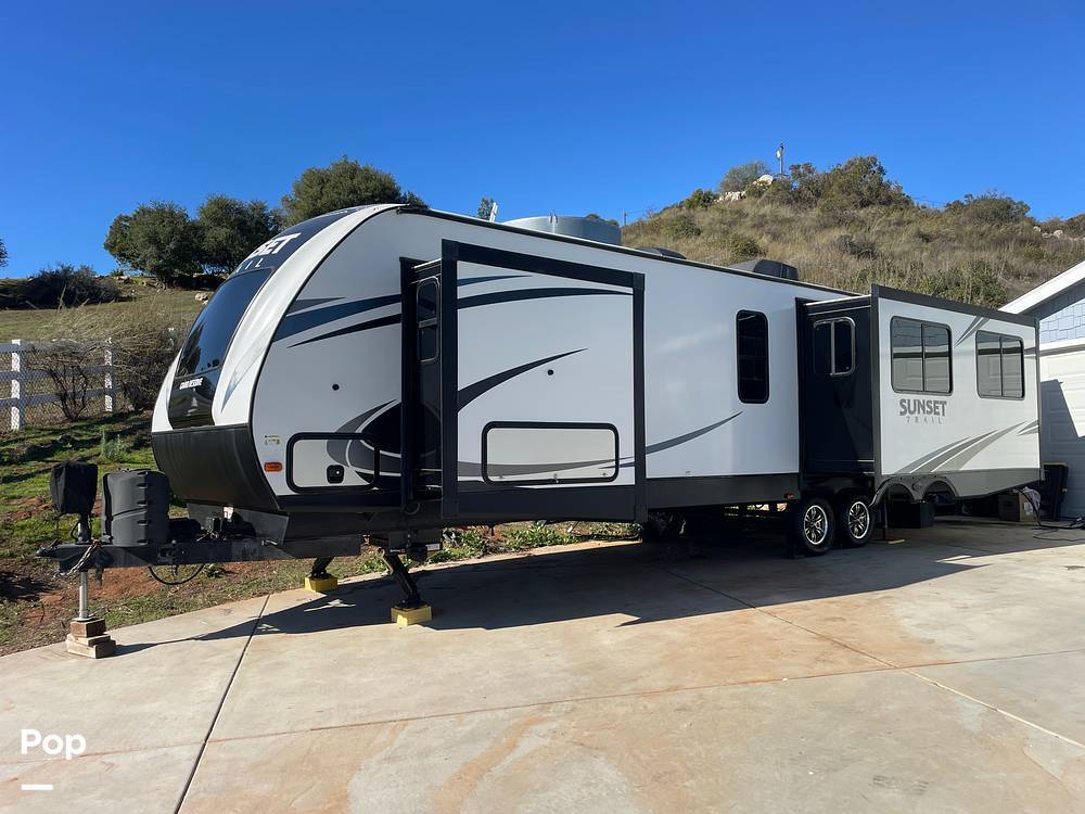 2018 Crossroads Sunset Trail Grand Reserve 33CK in lakeside CA