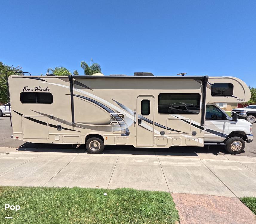 2018 Thor Motor Coach Four Winds 31E (Bunkhouse) in winchester CA