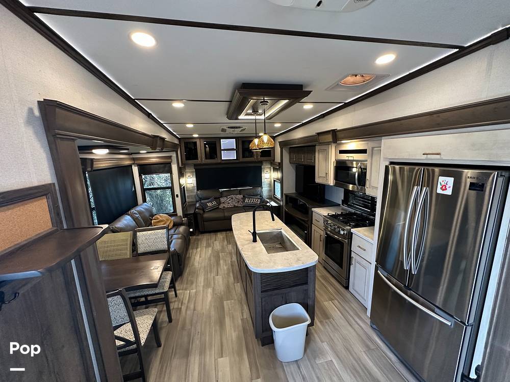 2021 Alliance Rv Paradigm 370FB in katy TX