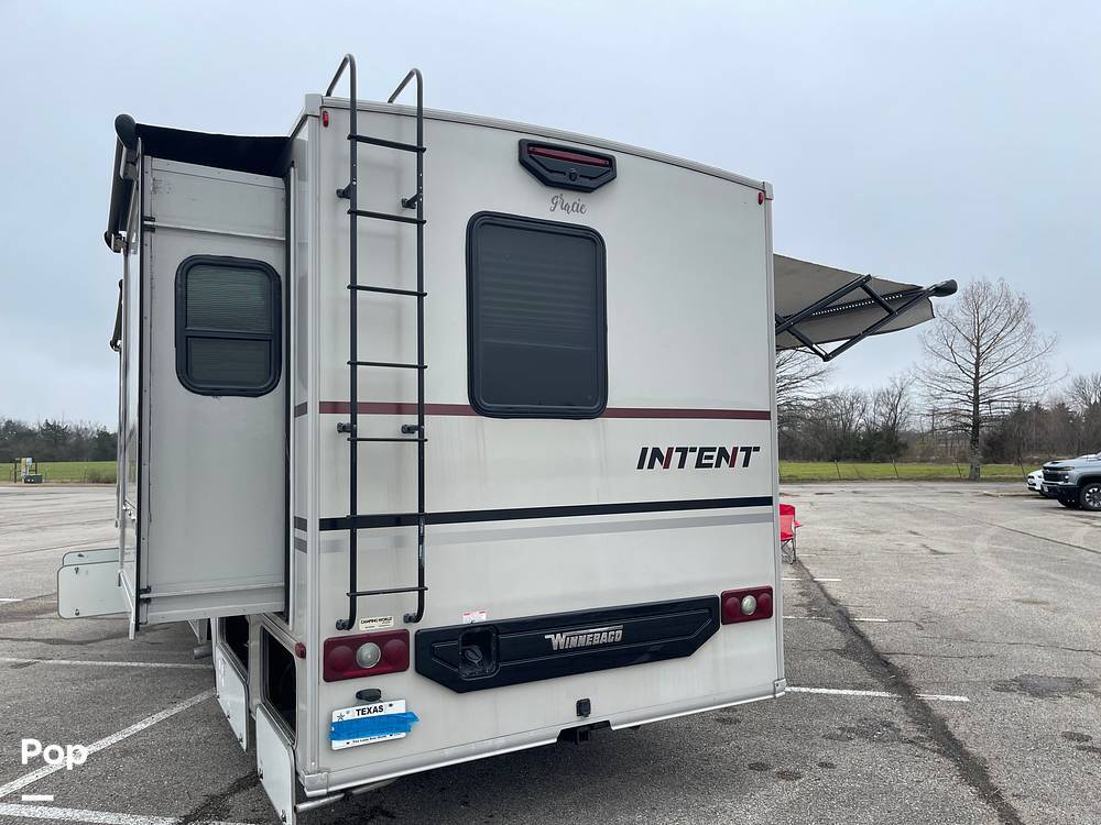 2020 Winnebago Intent 30R in paris TX