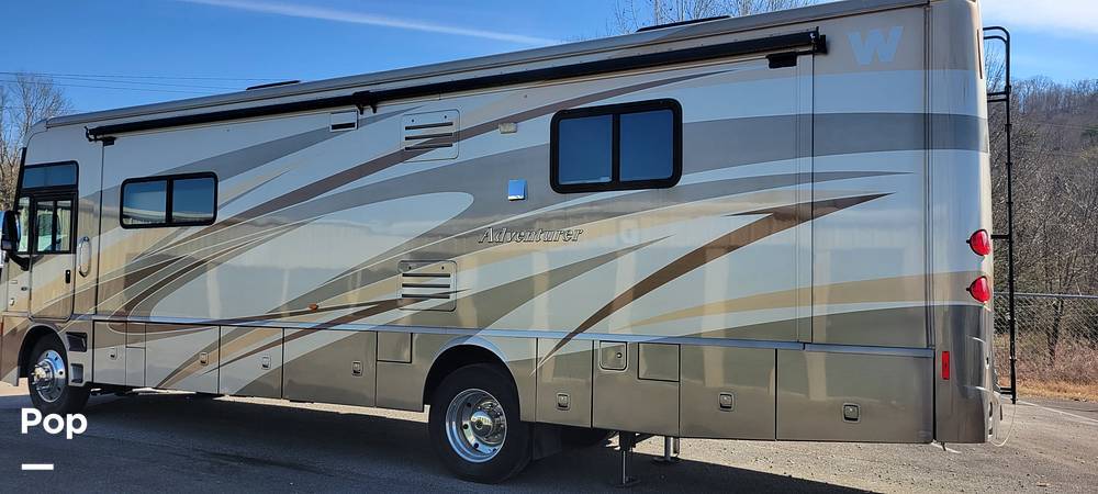 2012 Winnebago Adventurer 35P in oak ridge TN