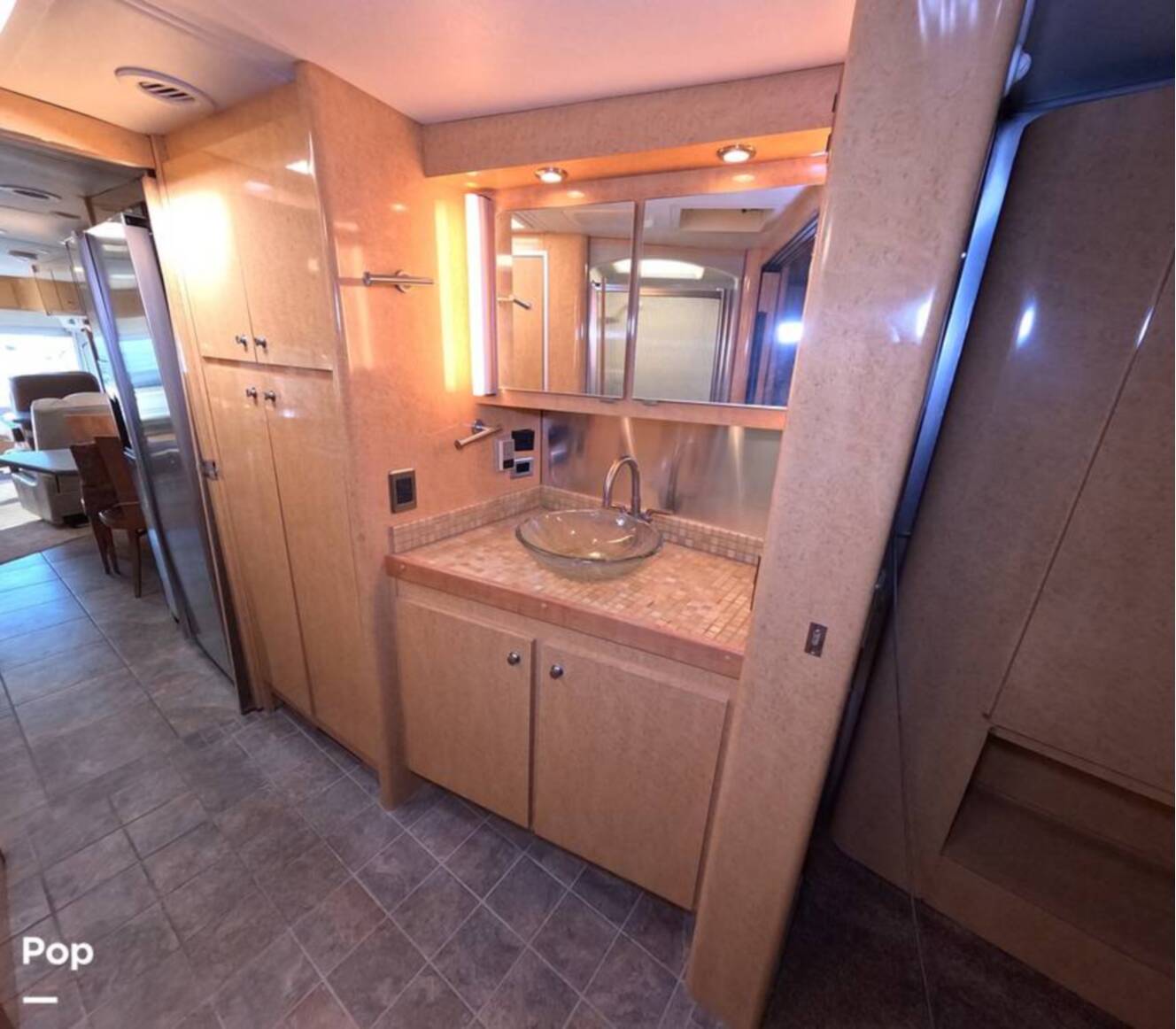 A photo of this 2006 Airstream Land Yacht A37