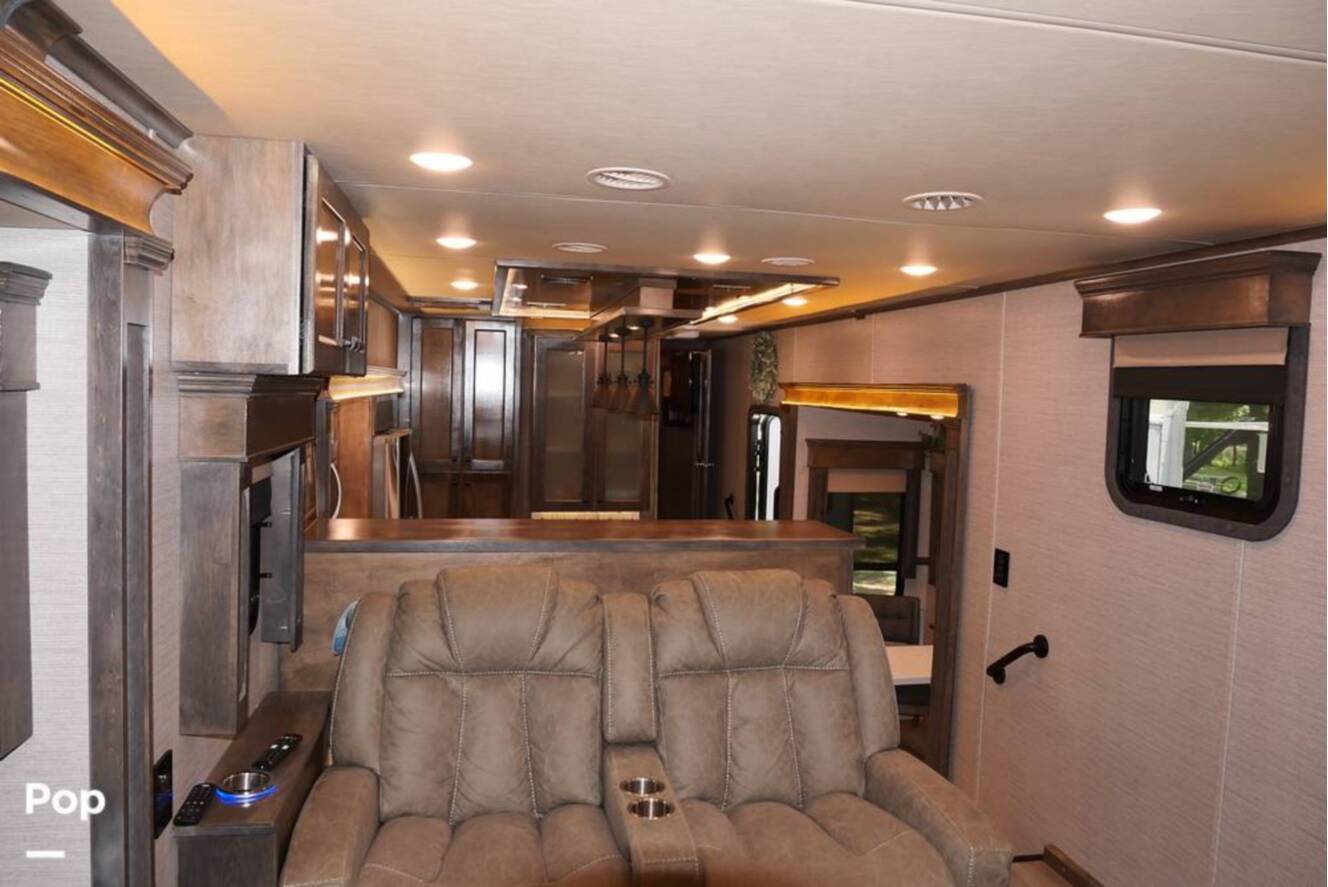 A photo of this 2022 Vanleigh Rv Beacon 42RDB