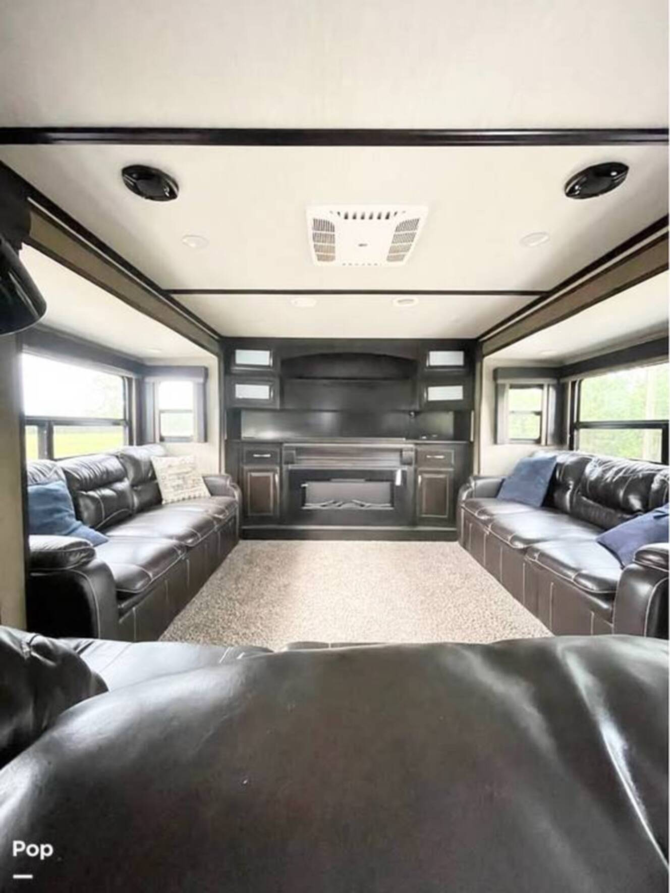 A photo of this 2017 Grand Design Momentum 376TH