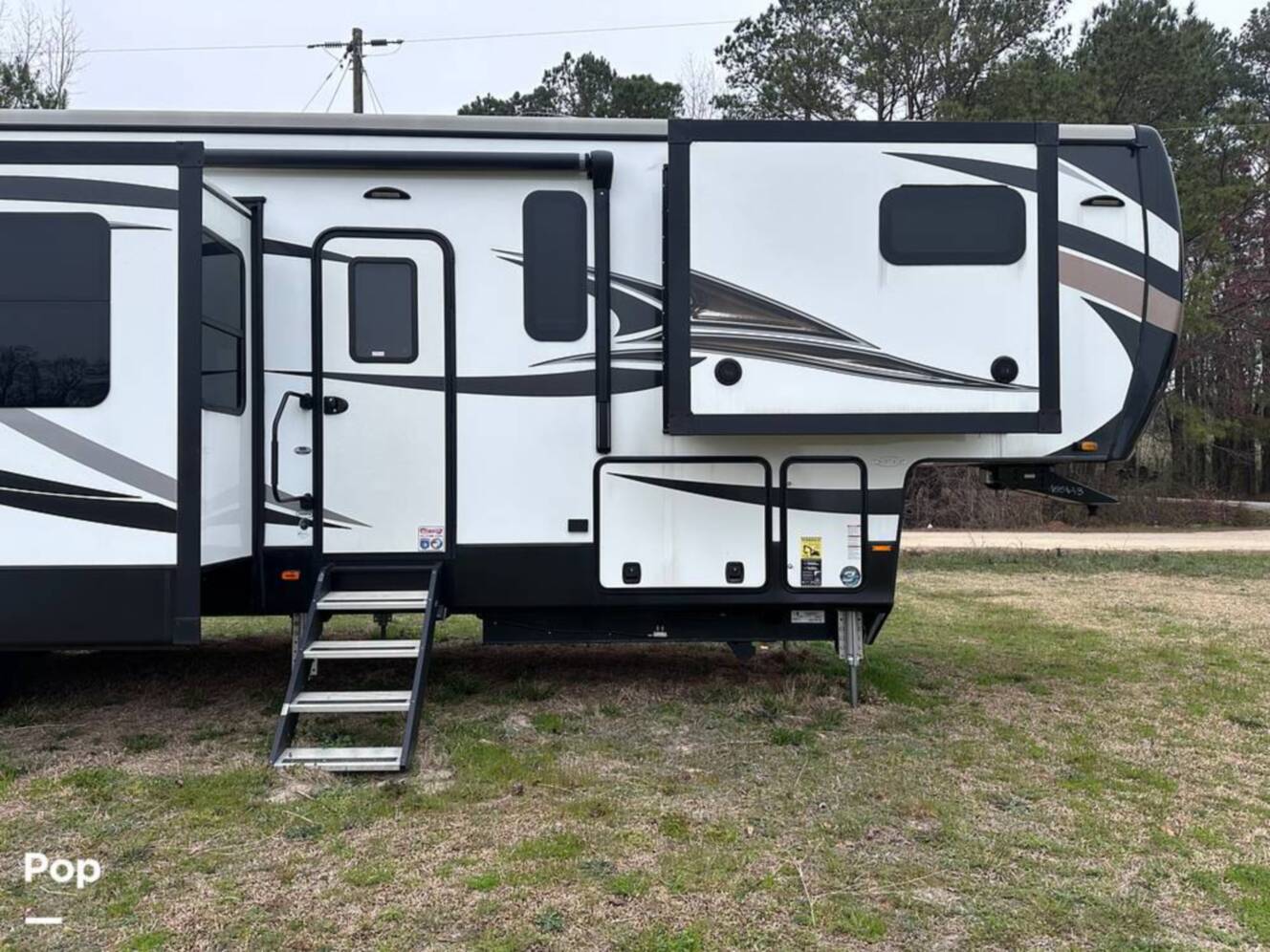 A photo of this 2021 Heartland Bighorn 3995FK