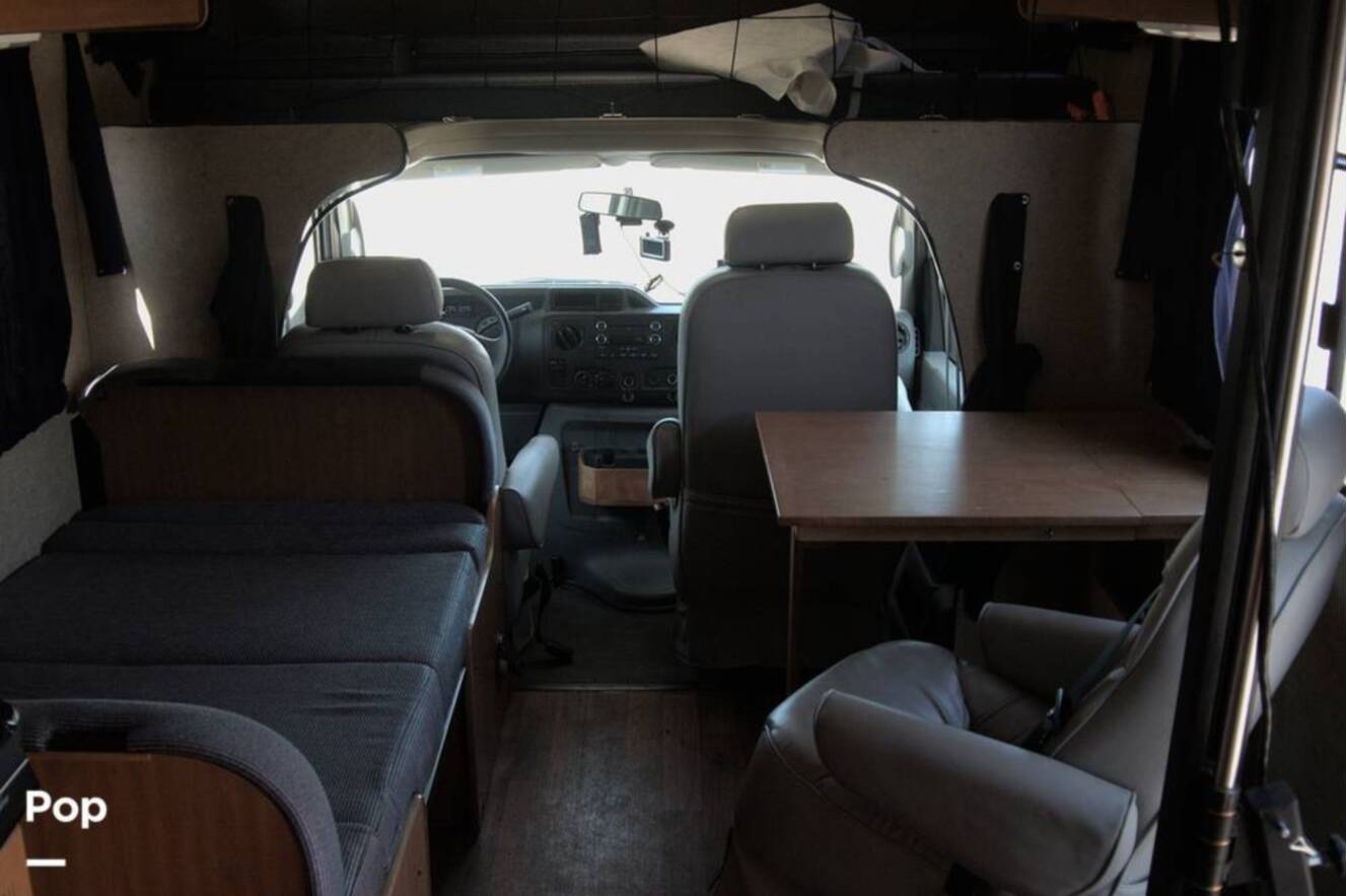 A photo of this 2016 Thor Motor Coach Majestic 28A