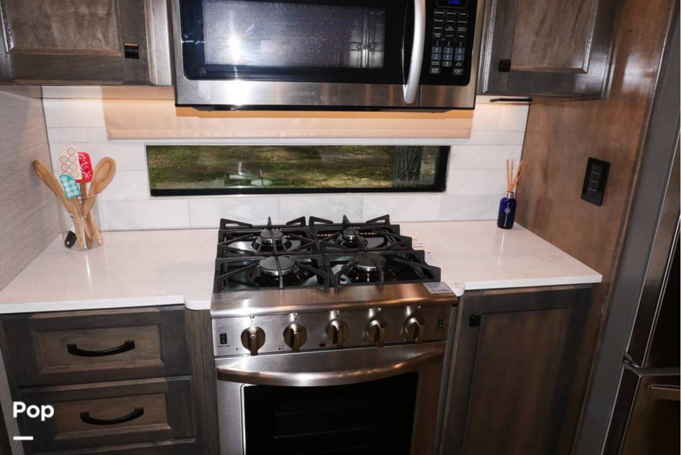 A photo of this 2022 Vanleigh Rv Beacon 42RDB