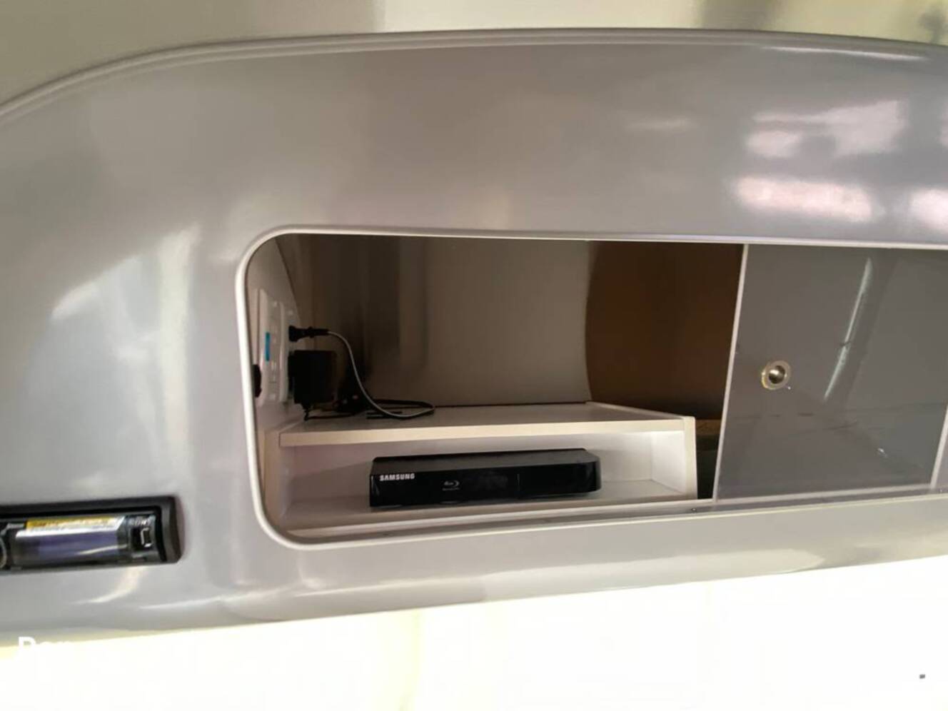 A photo of this 2014 Airstream International Serenity 27FB