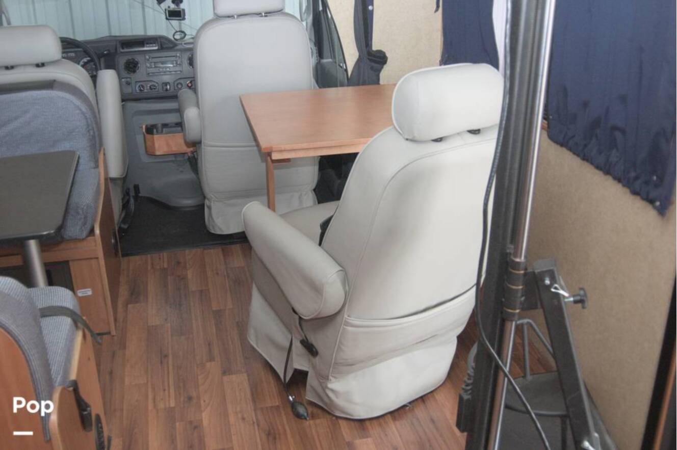 A photo of this 2016 Thor Motor Coach Majestic 28A