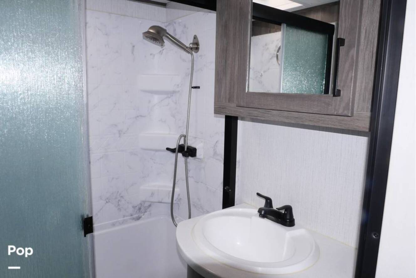 A photo of this 2021 Heartland ElkRidge 38RSRT
