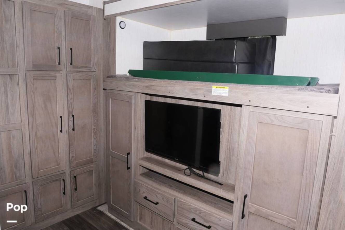 A photo of this 2021 Heartland ElkRidge 38RSRT