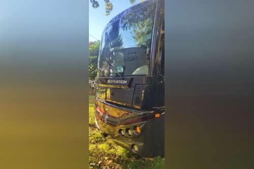 2014 Fleetwood Expedition 38S in tiverton RI