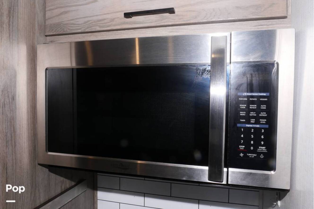 A photo of this 2021 Heartland ElkRidge 38RSRT