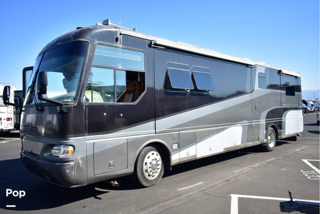 A photo of this 2006 Airstream Land Yacht A37