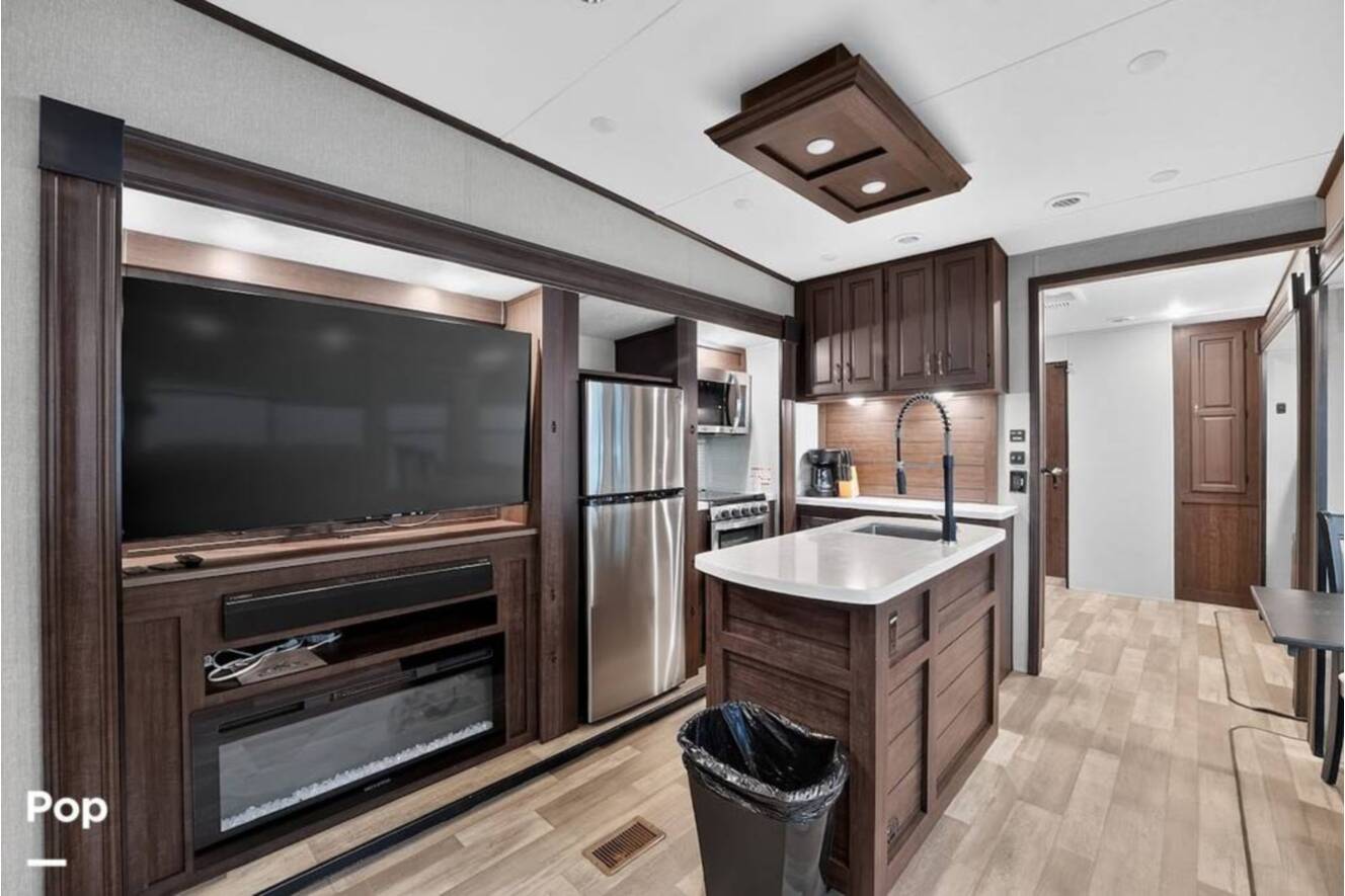 A photo of this 2023 Shasta Phoenix 367BH
