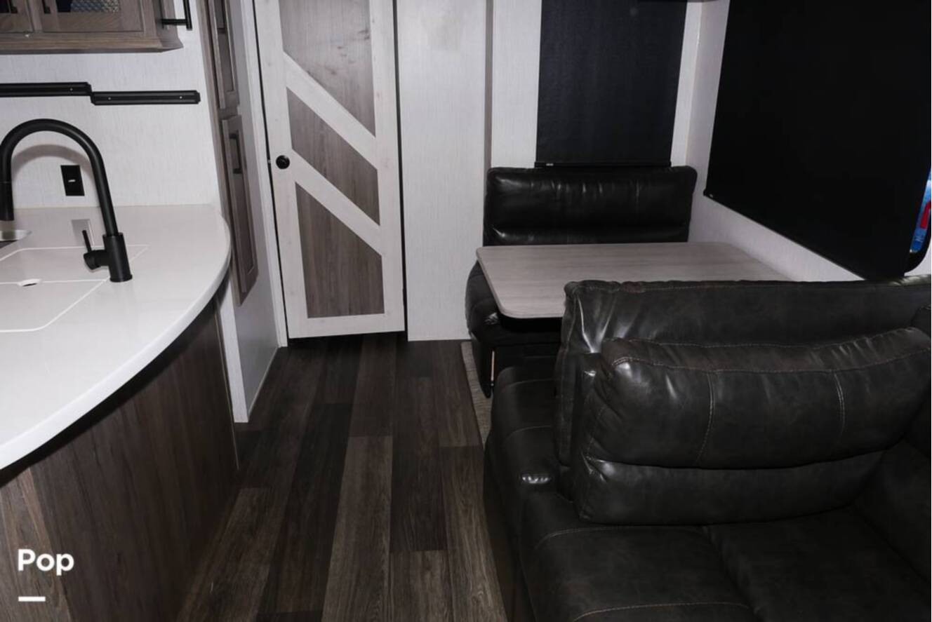A photo of this 2021 Heartland ElkRidge 38RSRT