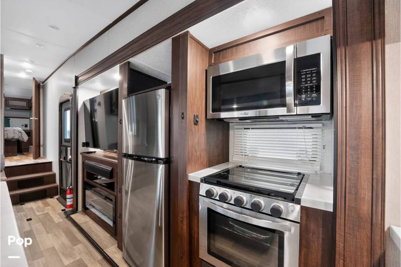 A photo of this 2023 Shasta Phoenix 367BH