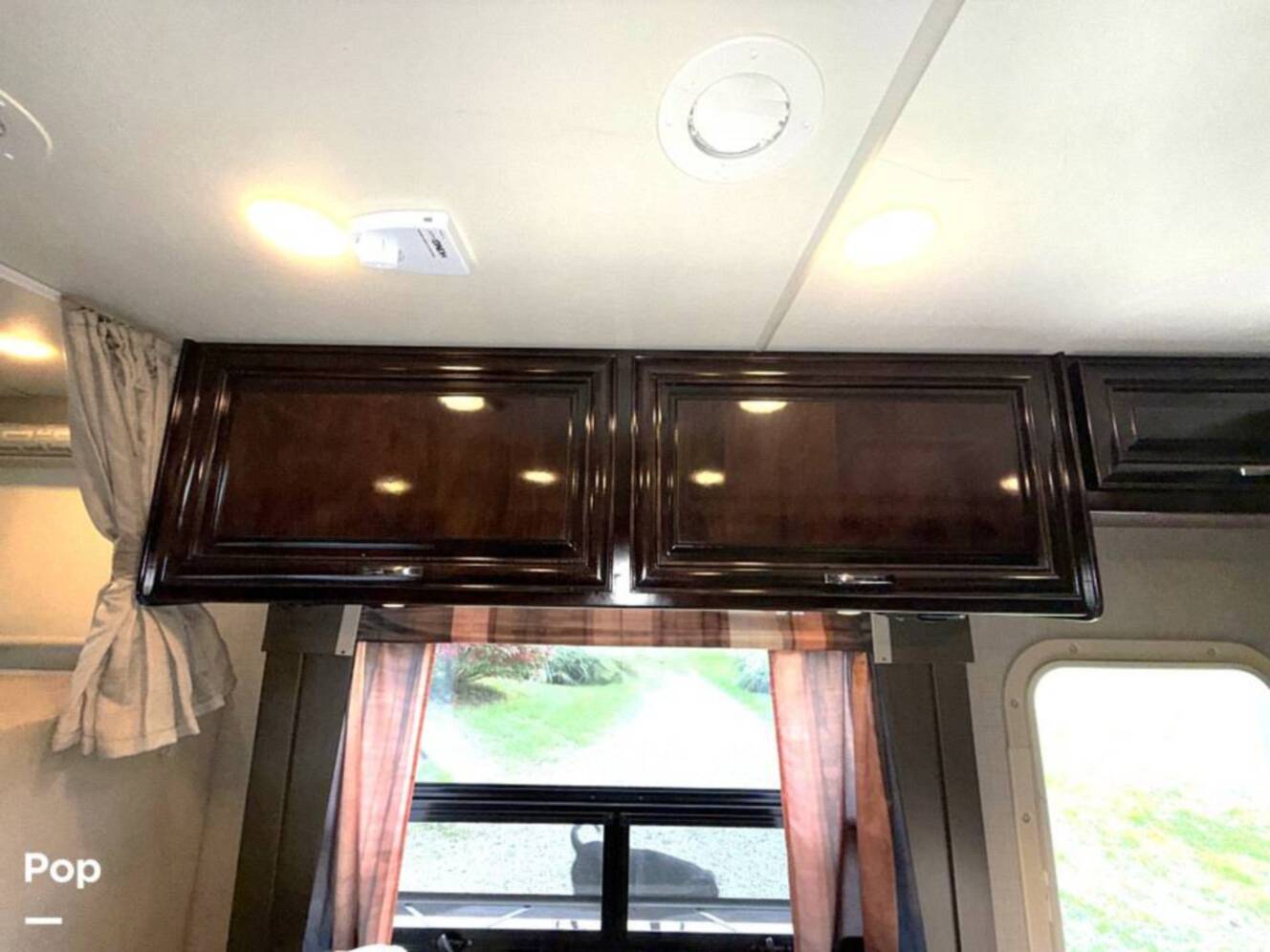 A photo of this 2017 Thor Motor Coach Quantum WS31