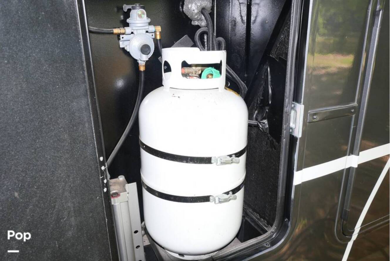 A photo of this 2022 Vanleigh Rv Beacon 42RDB