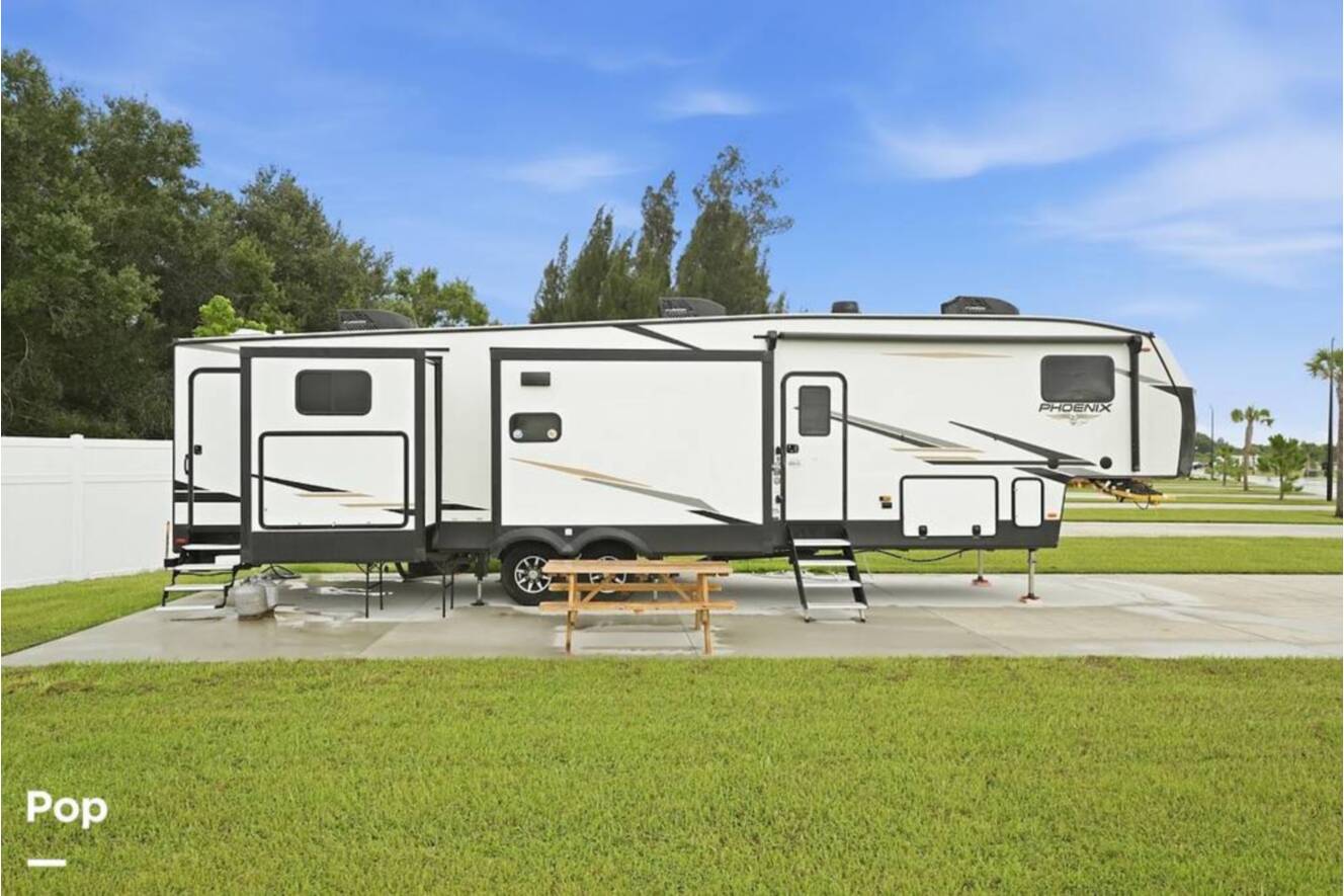A photo of this 2023 Shasta Phoenix 367BH