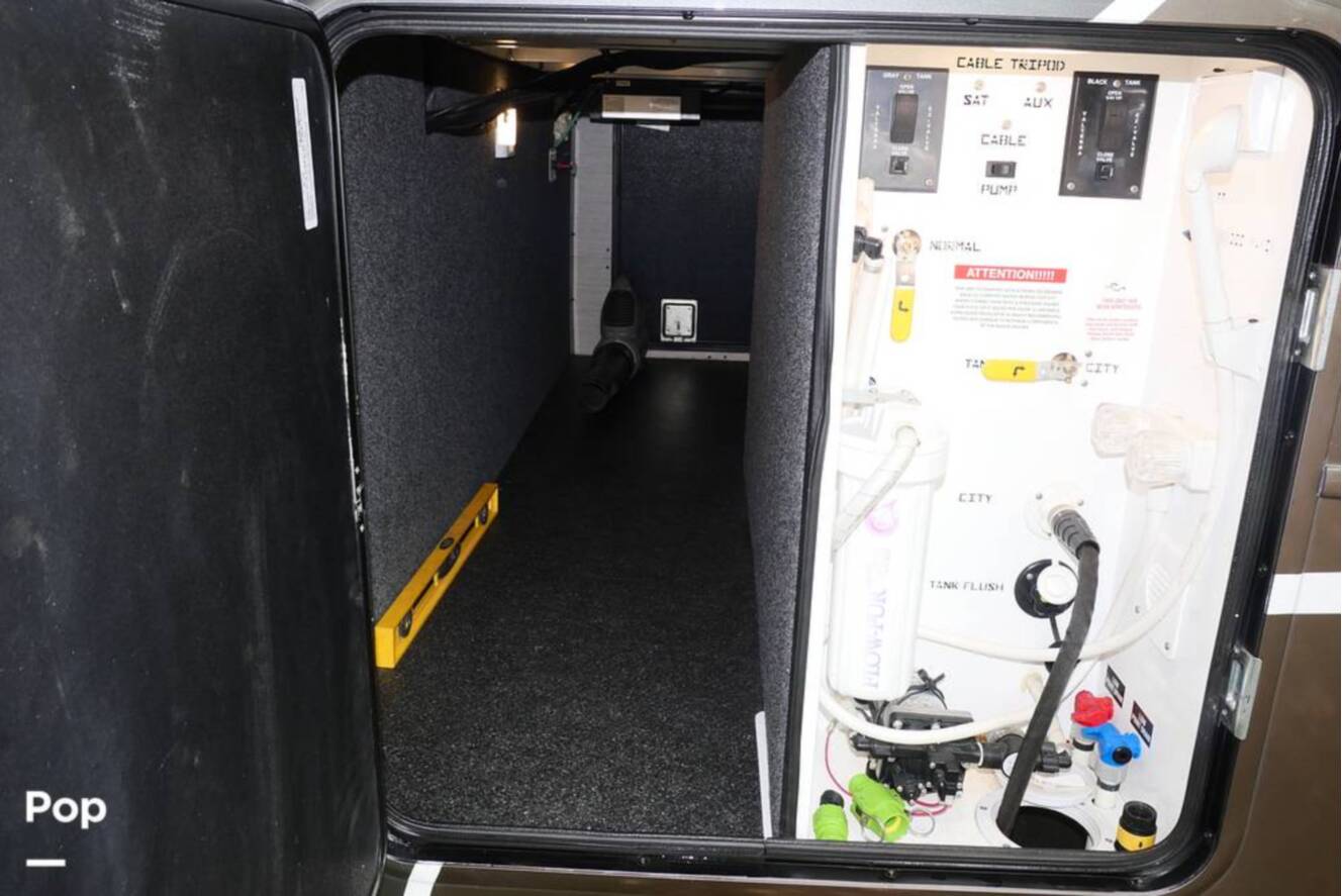 A photo of this 2022 Vanleigh Rv Beacon 42RDB