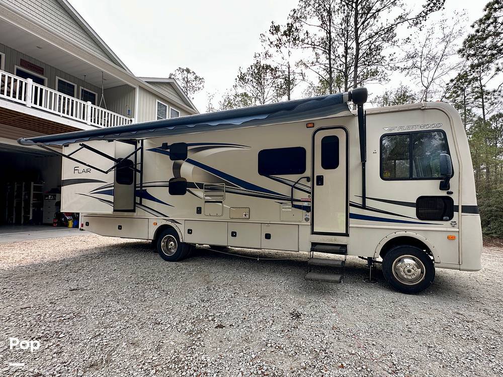 2017 Fleetwood Flair 31B in southport NC