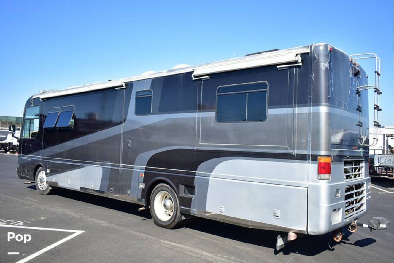 A photo of this 2006 Airstream Land Yacht A37