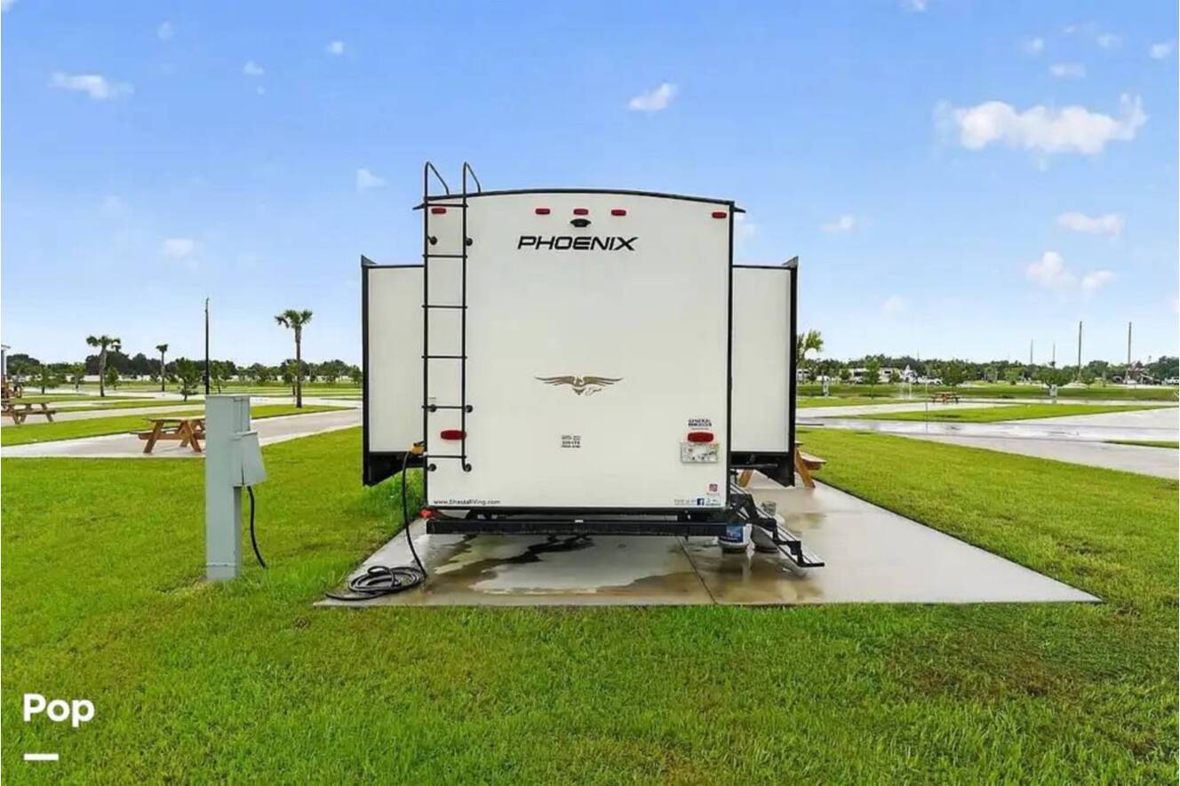 A photo of this 2023 Shasta Phoenix 367BH
