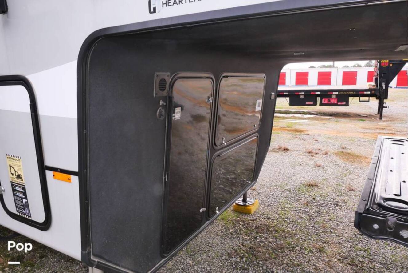 A photo of this 2021 Heartland ElkRidge 38RSRT