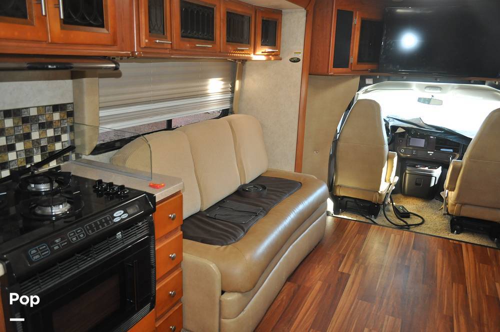 2013 Coachmen Concord 300TS in bullhead city AZ