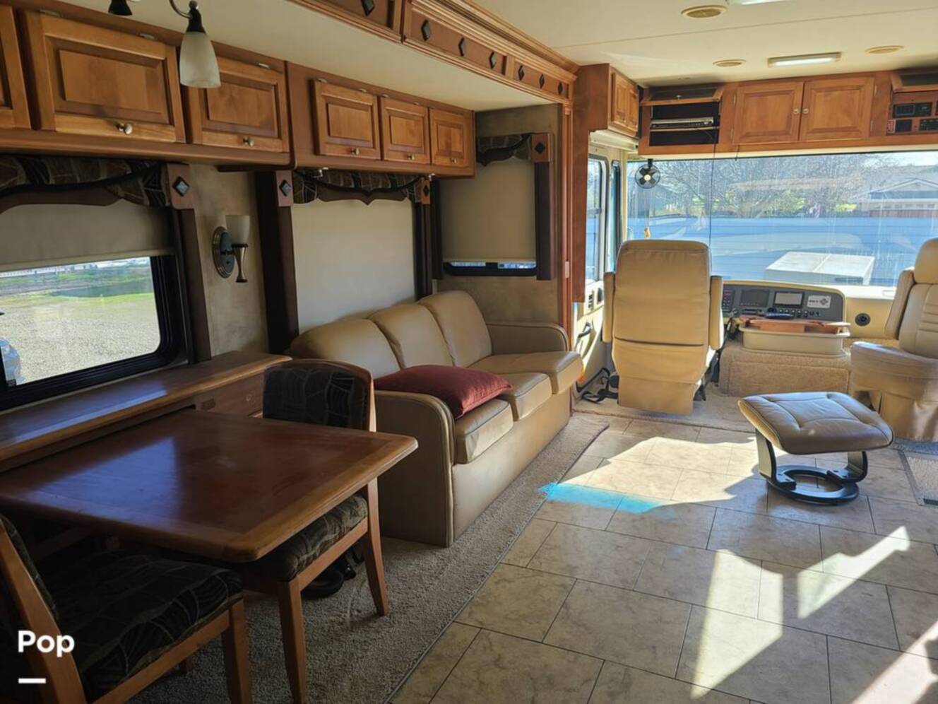A photo of this 2009 Tiffin Allegro Bay 35TSB