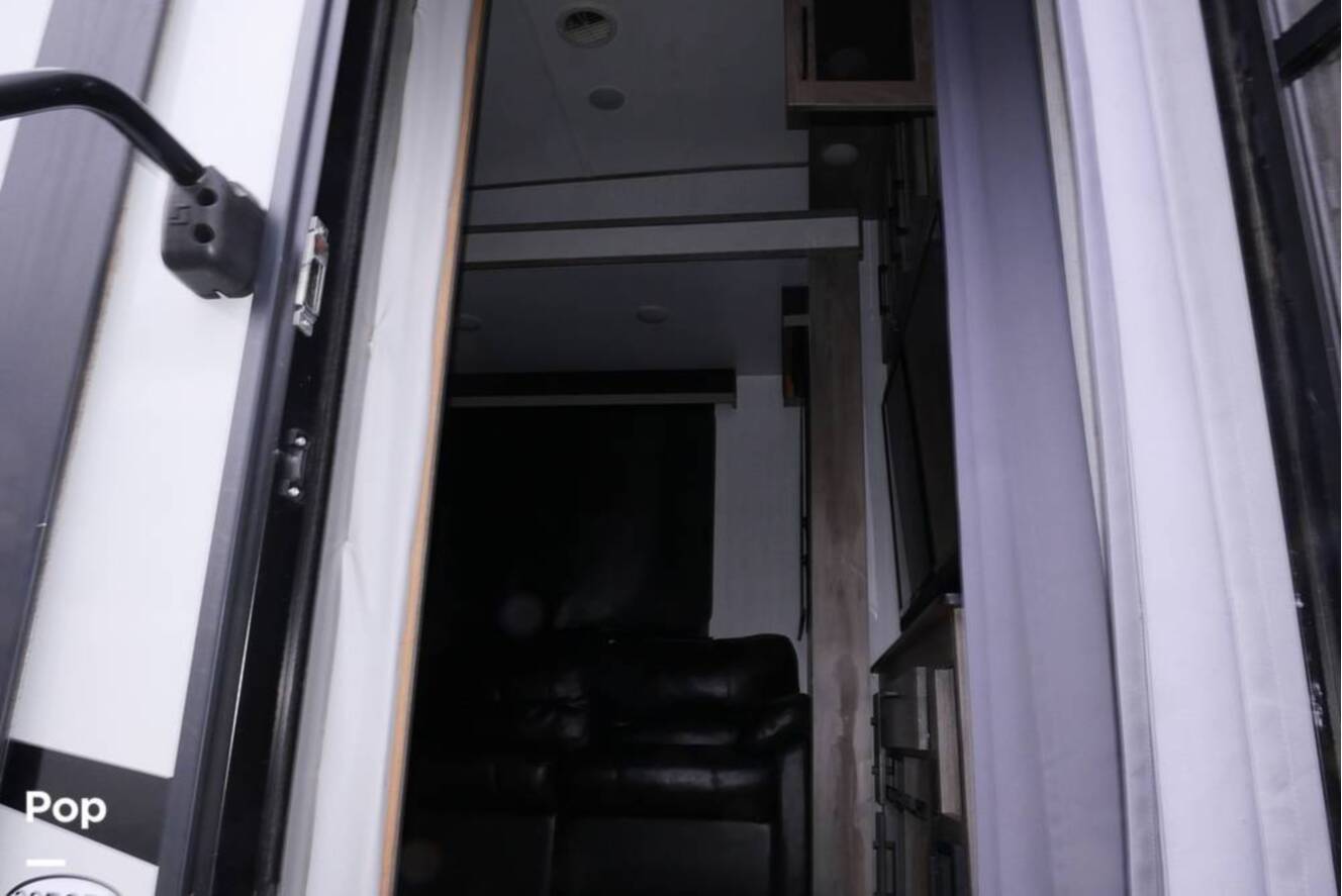 A photo of this 2021 Heartland ElkRidge 38RSRT